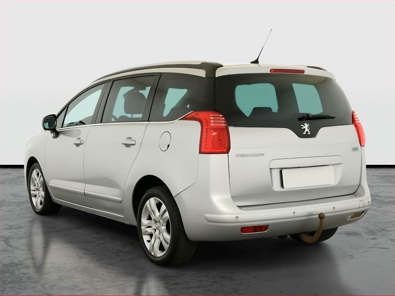 Peugeot 5008 (2011) 1.6 HDi, nová STK, Tažné - fotka 4 z 14