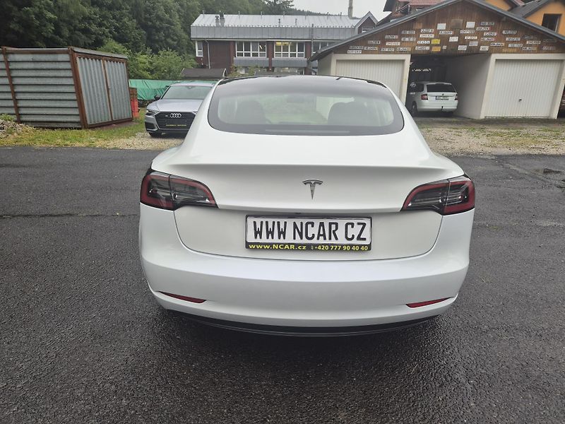Tesla Model 3 STANDART RANGE 208kw SOH 93,6% - fotka 8 z 47