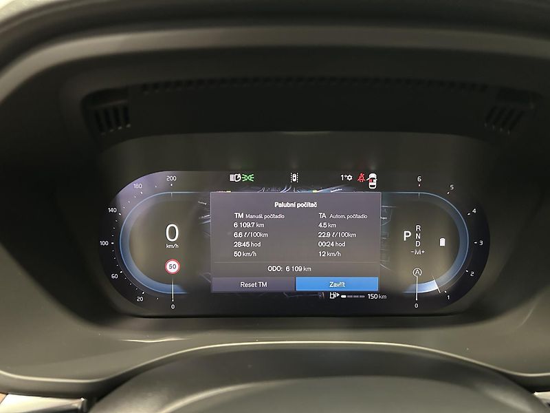 Volvo XC60 2.0  B4 4x4 ULTIMATE - fotka 25 z 33