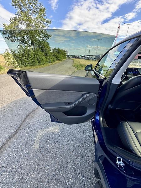 Tesla Model Y (2024) RWD. S.R. - fotka 10 z 20
