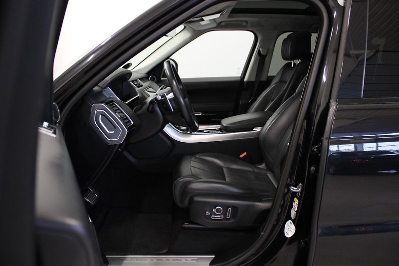Land Rover Range Rover Sport 3,0 SDV6 AUTOBIGRAHPY DYNAMIC  - fotka 14 z 37