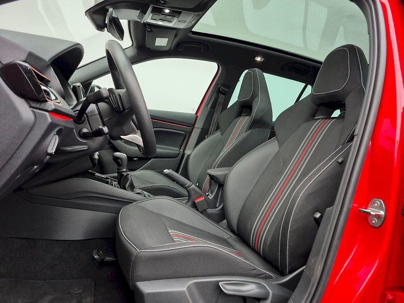 Škoda Kamiq (2024) Monte Carlo 1.0 TSI 85kW DSG - fotka 13 z 33