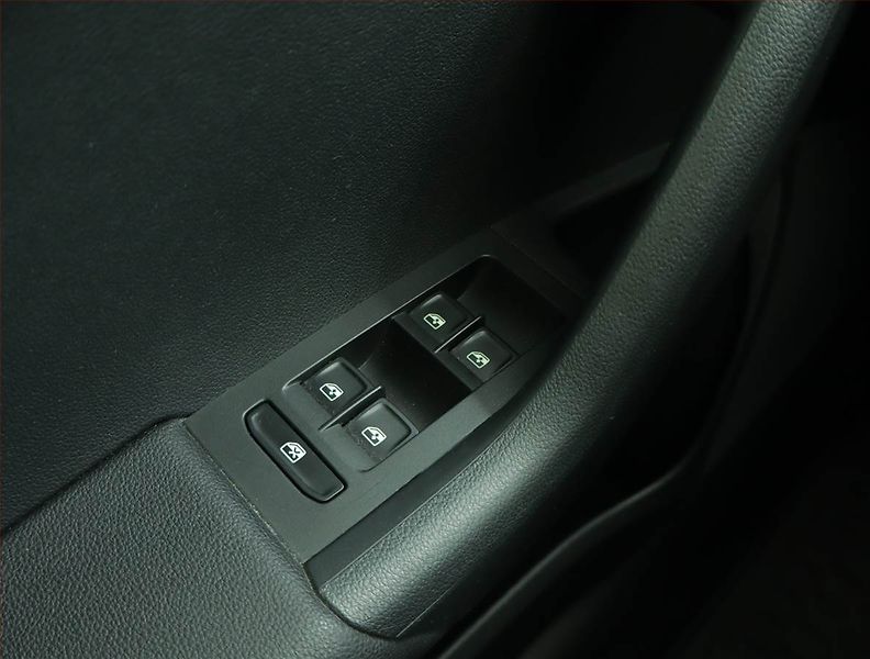 Škoda Octavia (2018) RS 2.0 TSI, Serv.kniha, Navi - fotka 14 z 15