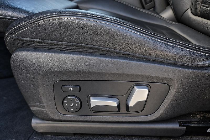 BMW X4 (2021) M40D HUD+LED+PANO+NAV+ Xdrive - fotka 12 z 15