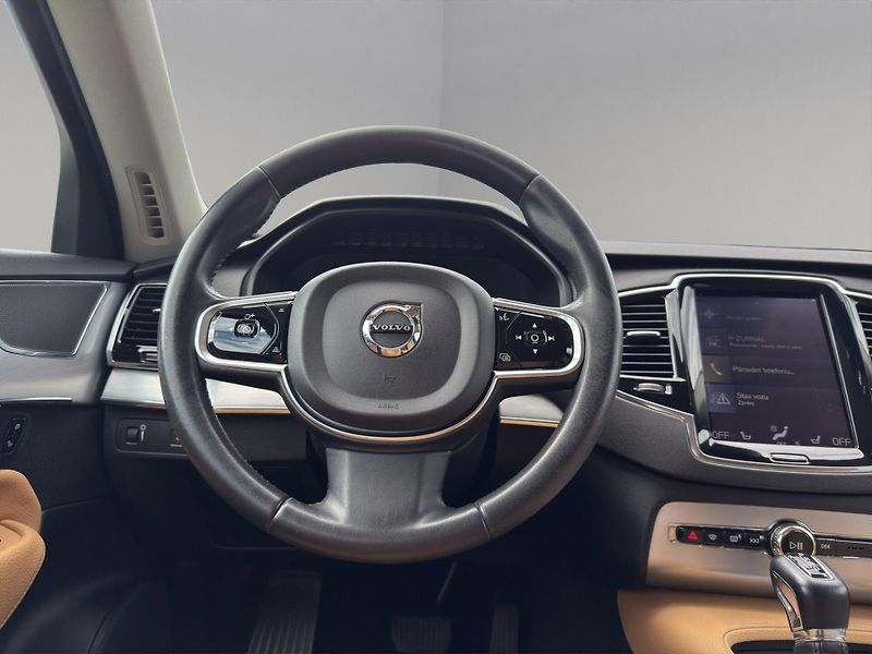 Volvo XC90 (2015) D5 AWD MOMENTUM AUT CZ - fotka 10 z 30