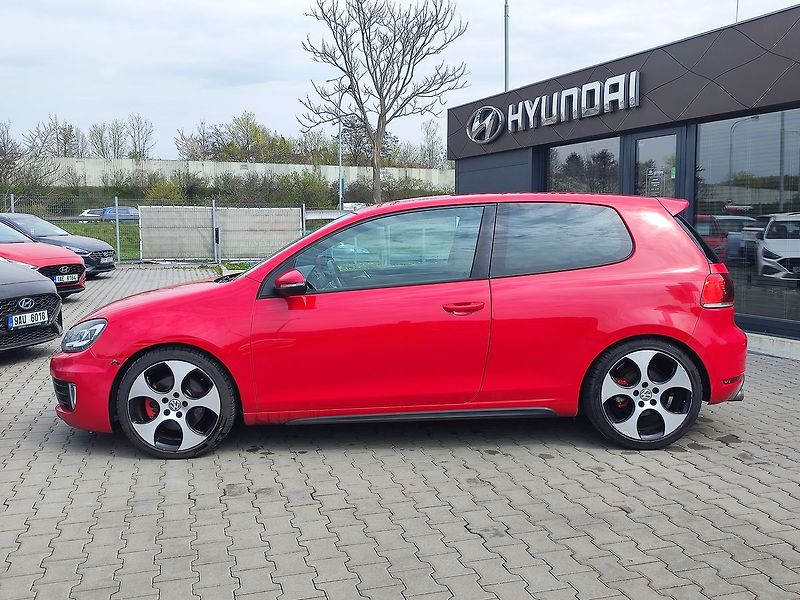 Volkswagen Golf 2.0 TSi/155kW GTI ČR 1.Maj. - fotka 8 z 27