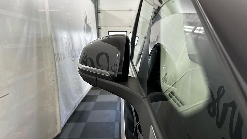 Volkswagen Multivan TAŽNÉ / ZÁRUKA / TOP STAV - fotka 19 z 51