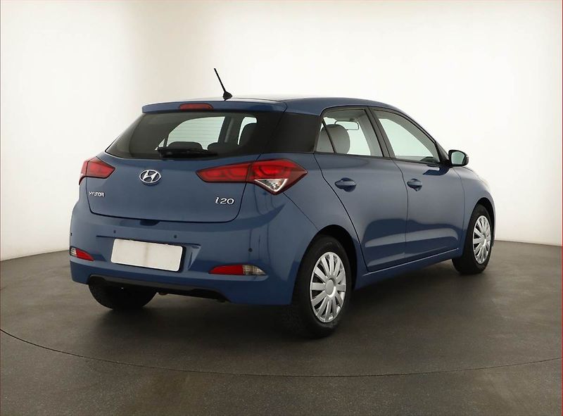 Hyundai i20 (2015) 1.2, Serv.kniha - fotka 5 z 12