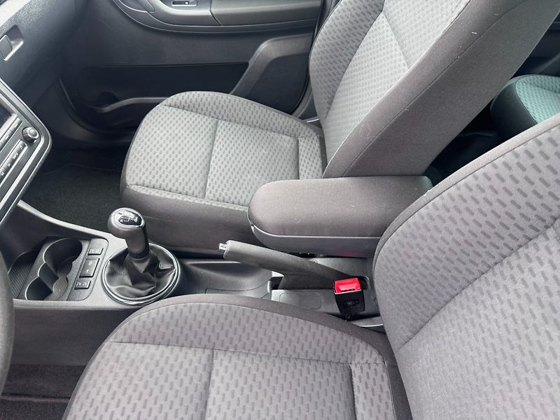 Škoda Roomster (2011) 1,6 TDI 77 KW KILOMETRY TAŽNÉ - fotka 32 z 50