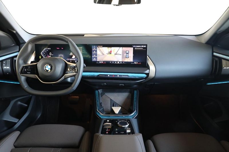 BMW X3 xDrive 20d - fotka 5 z 26