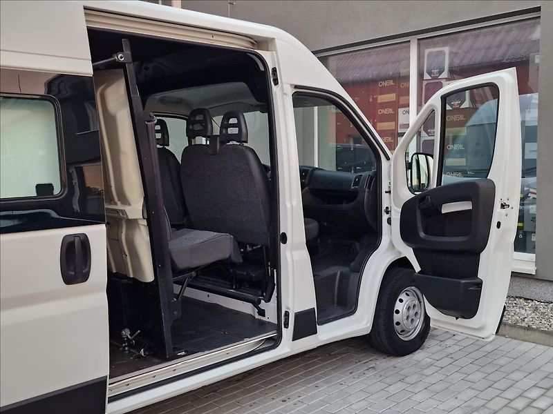 Citroën Jumper 2.2HDi L2H2 103kW,6míst,1.Maj - fotka 14 z 41