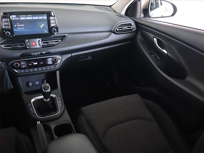 Hyundai i30 (2021) 1.5 DPI, Serv.kniha, Tempomat - fotka 8 z 22