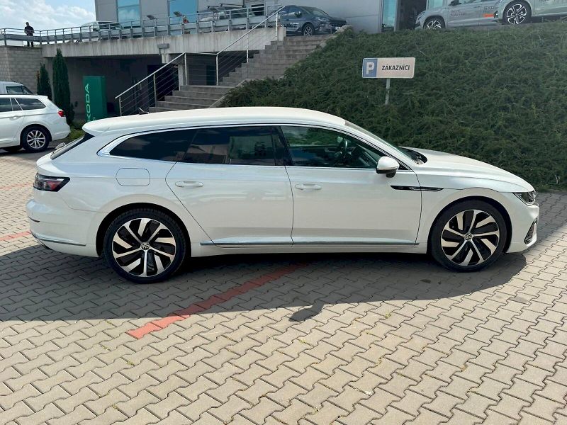 Volkswagen Arteon (2023) SHOOTING BRAKE R-LINE 2,0 TDI - fotka 27 z 27
