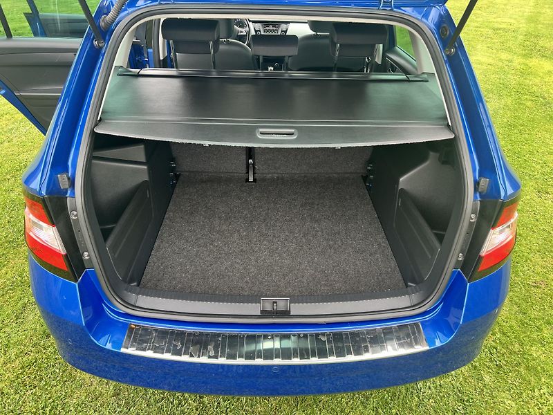Škoda Fabia 1.4TDI 66KW,DSG,FRONT ASSIST - fotka 16 z 46