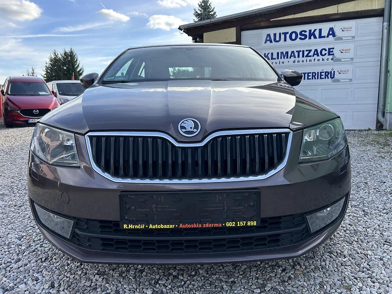Škoda Octavia (2013) 1.4 TSi 103 KW servisní kniha - fotka 3 z 29