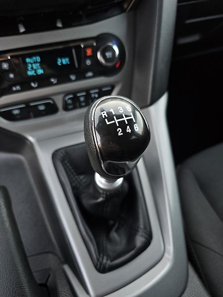 Ford Focus 1.0 92kW,VÝHŘEV,2xKOLA,SERVIS - fotka 25 z 64