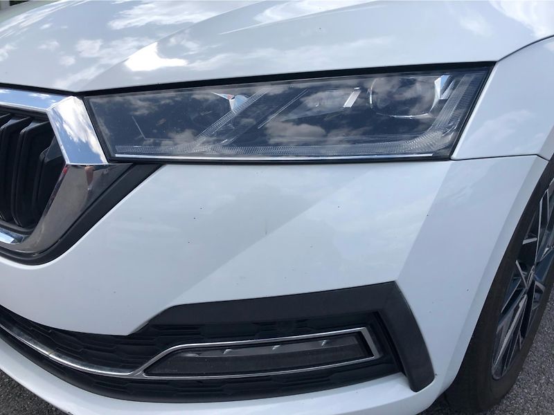 Škoda Octavia COMBI 2.0 TDi STYLE - fotka 27 z 30