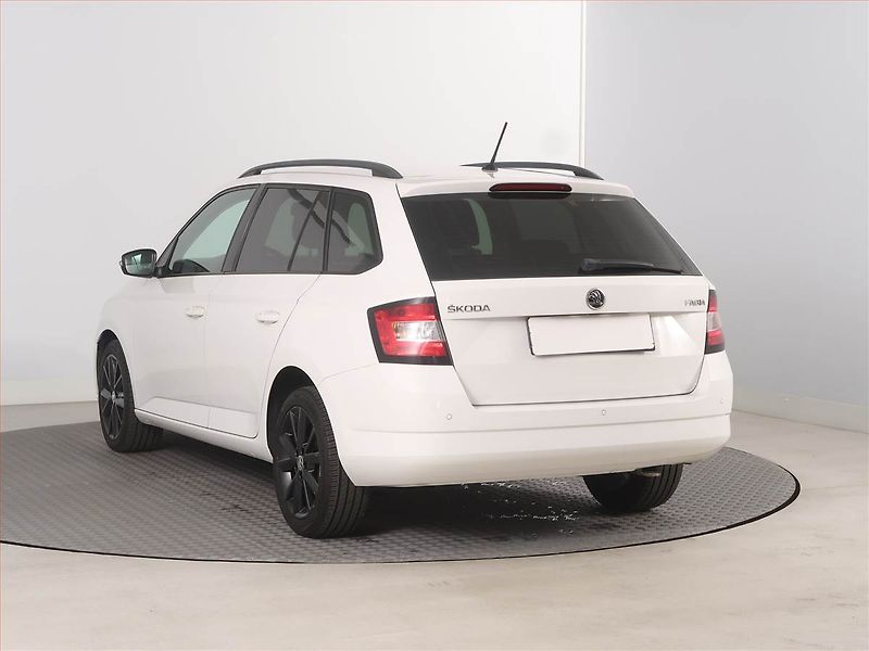 Škoda Fabia (2015) Ambition Plus 1.4 TDI, Automat - fotka 4 z 17