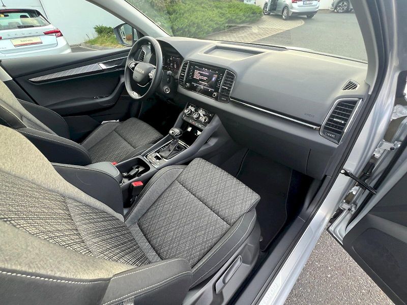 Škoda Karoq (2025) Top Selection 1.5TSi 110kW 7°a - fotka 21 z 33