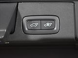 Volvo XC60 2,0 B4 AWD Plus dark Bezklíč - náhled 11