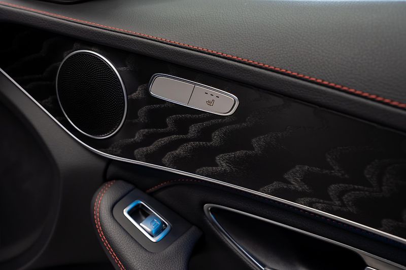 Mercedes-Benz Třídy C C43 AMG BITURBO 4MATIC 270 kW  - fotka 49 z 55