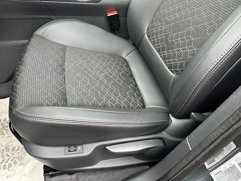 Peugeot 3008 (2015) 2.0Hdi 110kw Allure - fotka 14 z 22