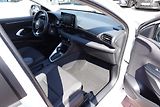 Toyota Yaris 1,5 HEV Comfort - náhled 11
