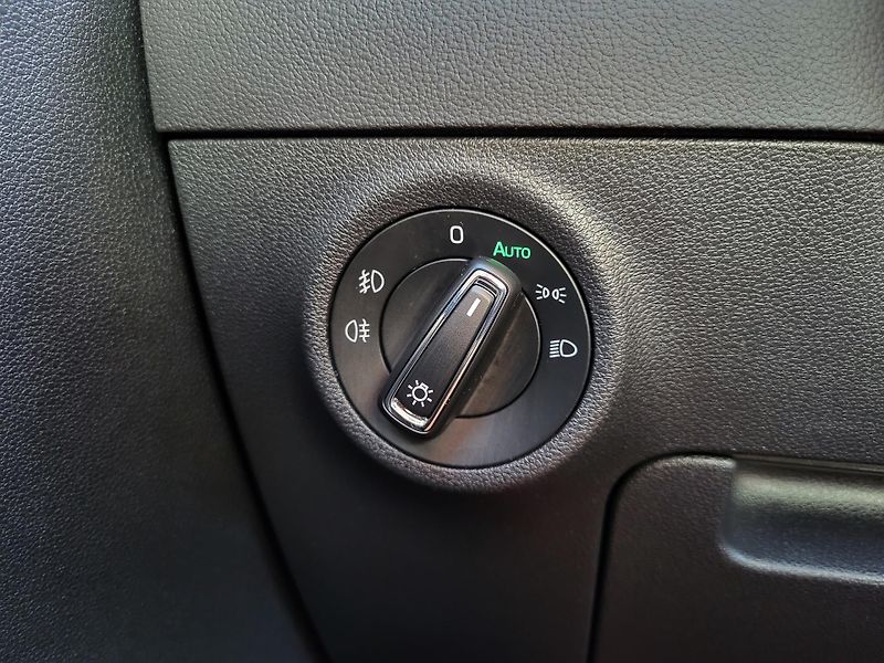 Škoda Karoq 2.0 TDi 110kW DSG 4x4 STYLE+ - fotka 21 z 49