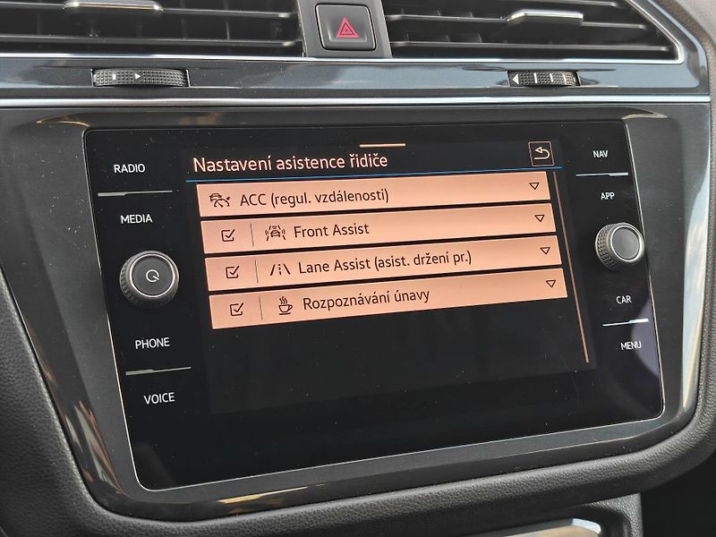 Volkswagen Tiguan Life 7DSG 1,5TSi - fotka 15 z 22