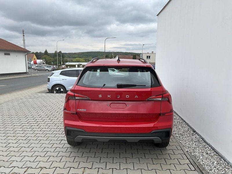Škoda Kamiq Classic 1,0TSI 85kW - fotka 6 z 11