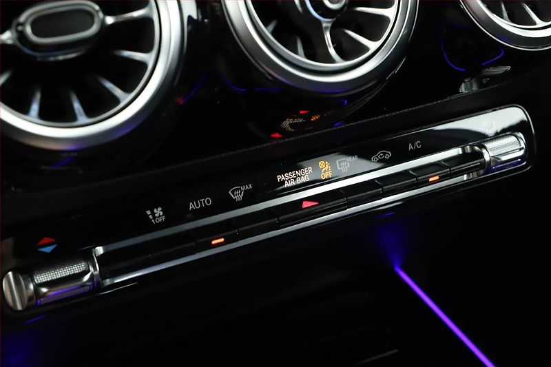 Mercedes-Benz GLA (2025) 200 - fotka 10 z 22
