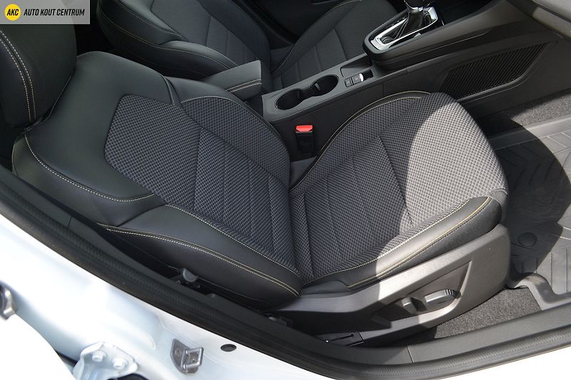 Renault Arkana Techno mild hybrid 140 EDC - fotka 11 z 49