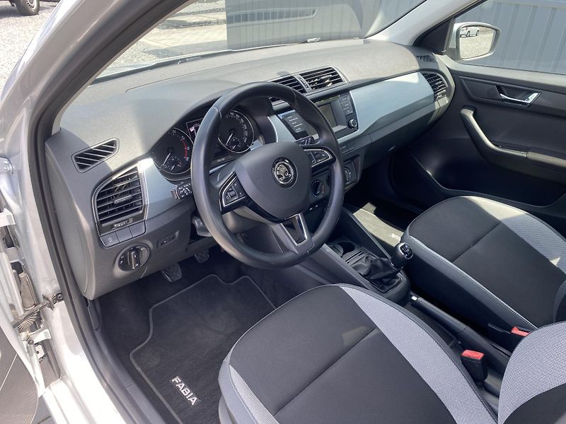 Škoda Fabia 1.2 TSI 66kW - ALU - PDC - fotka 14 z 41