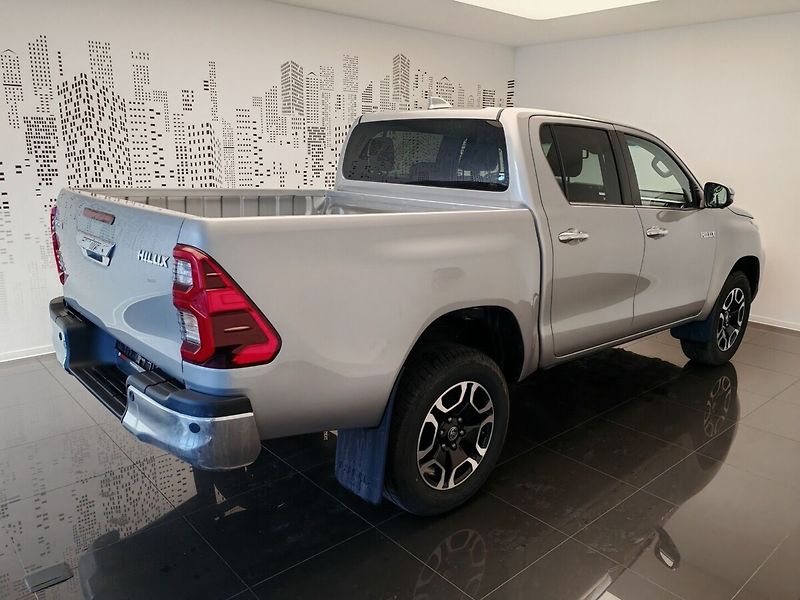 Toyota Hilux 2.8L Diesel - 4x4 - 6 AT Doubl - fotka 4 z 5