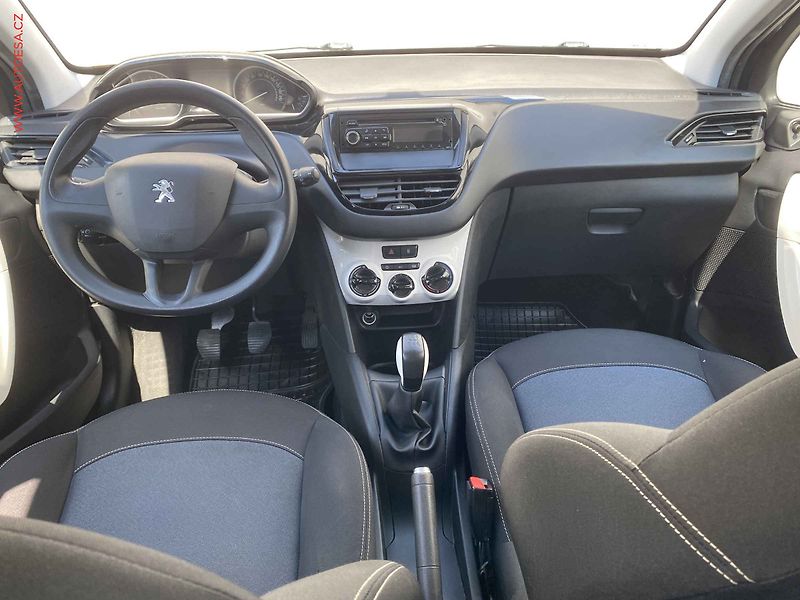 Peugeot 208 (2018) 1.2 PT, AC, tempo - fotka 8 z 15