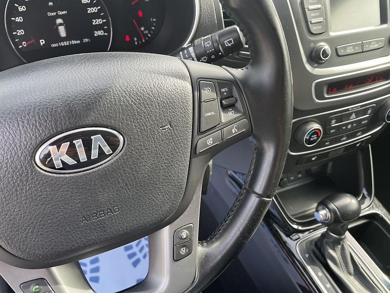 Kia Sorento 2,2 CRDi/145kW 4x4 - Automat - fotka 16 z 64