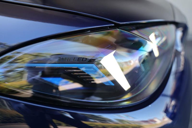 BMW Řada 4 M440i xDrive Convertible - fotka 26 z 27