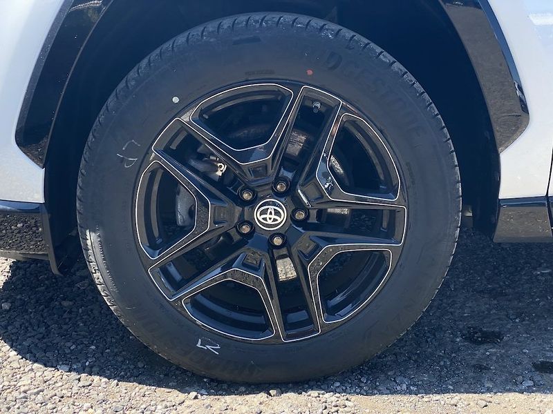 Toyota RAV4 2.5HEV, ČR-1m, GR Sport, 4x4 - fotka 10 z 20