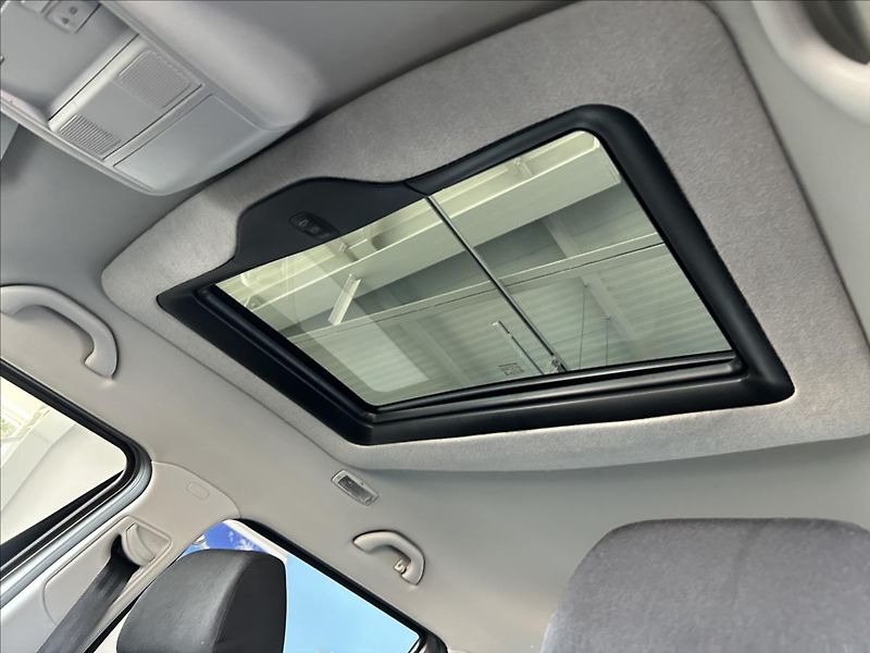 Škoda Yeti 1,2   TSI 81kW,SERVISKA - fotka 17 z 21