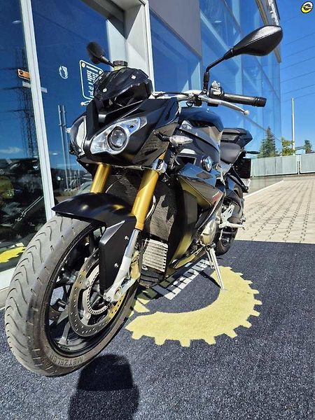 BMW S 1000 R (2016) - fotka 10 z 19