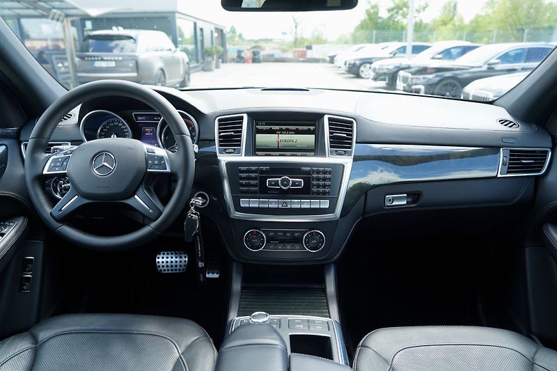 Mercedes-Benz GL 350d/4Matic/AMG/ČR/DPH - fotka 31 z 47