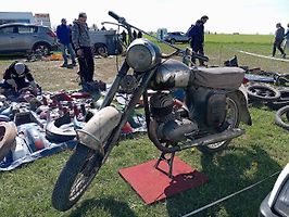 Plochu letiště ve Velké Dobré zaplnili od pátku do soboty zejména vyznavači motorismu.