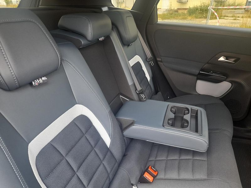Citroën C5 Aircross (2026) PLUS Hybrid 145k Automatic - fotka 25 z 49
