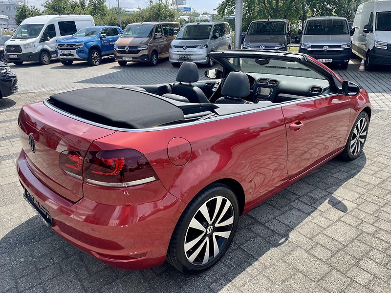 Volkswagen Golf (2012) VI 2,0TDI DSG KABRIO R-Line - fotka 6 z 19