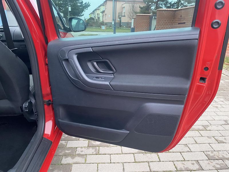 Škoda Roomster (2014) 1.2TSi MODEL NOIRE - fotka 42 z 65