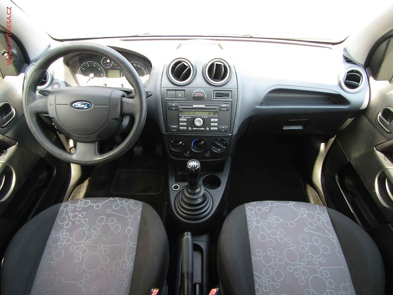 Ford Fiesta (2006) 1.25i, AC - fotka 8 z 14