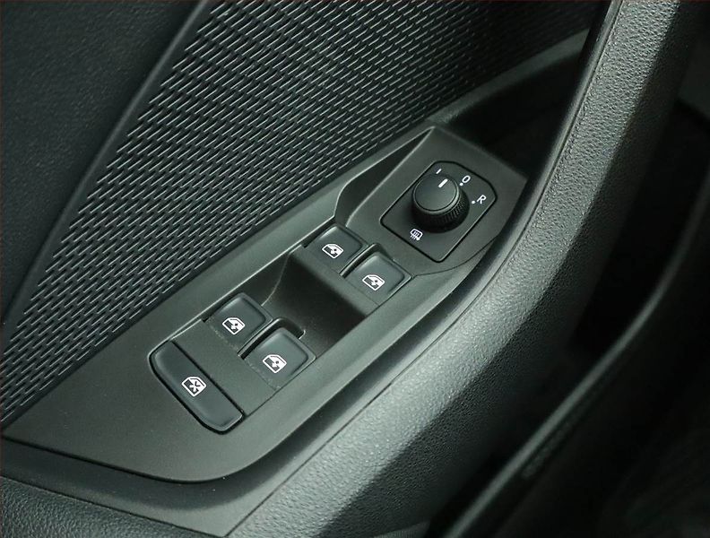 Škoda Octavia (2022) Ambition 2.0 TDI, ČR,1.maj - fotka 15 z 16