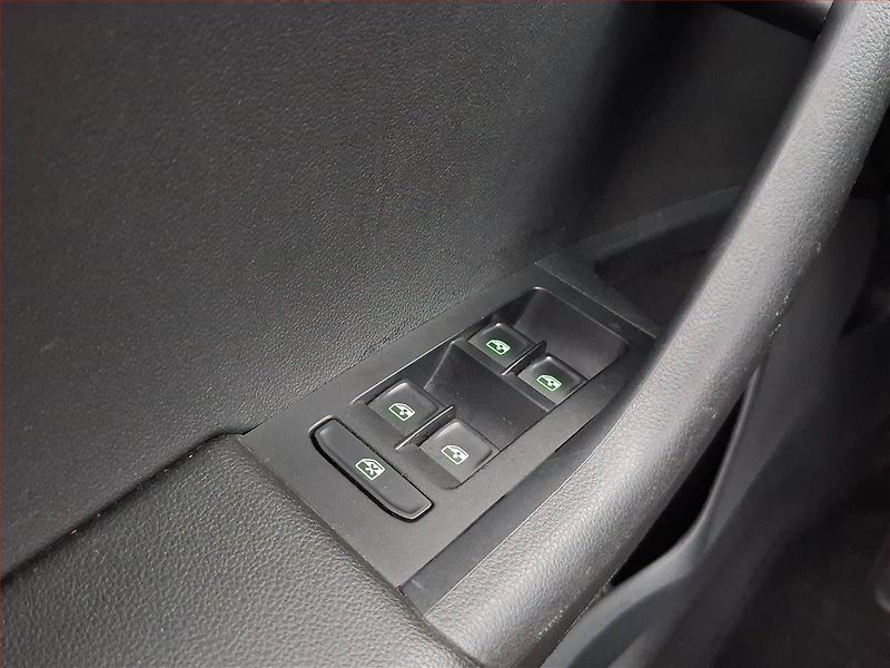 Škoda Octavia (2019) RS 2.0 TSI - fotka 21 z 22