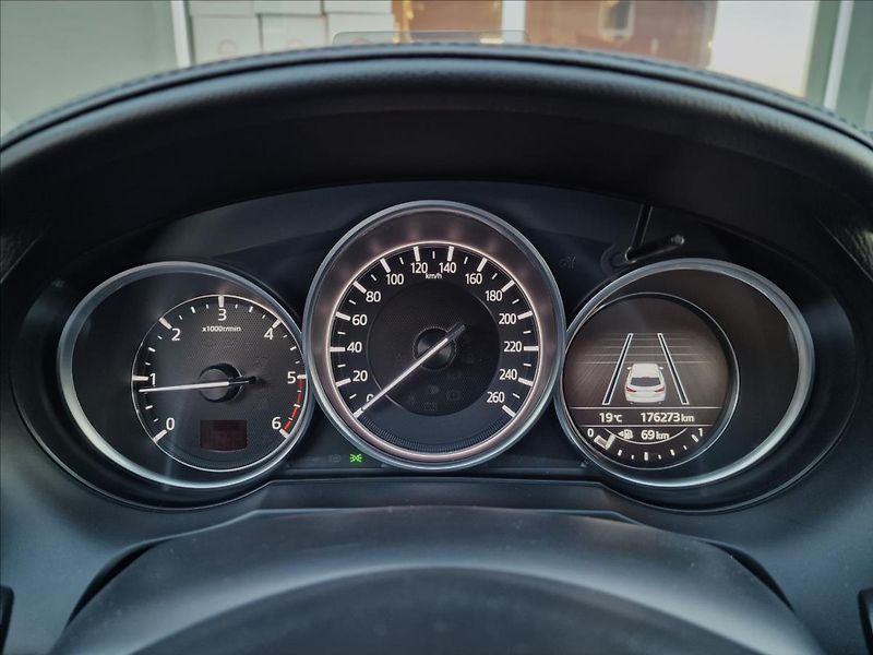 Mazda 6 2.2 Skyactiv-D Revolution TOP - fotka 22 z 50