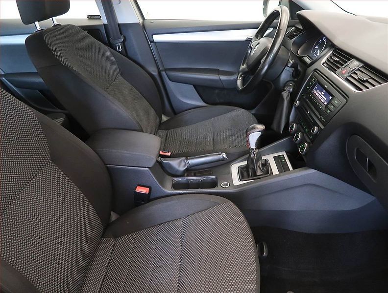 Škoda Octavia (2013) 1.2 TSI, Serv.kniha, Tempomat - fotka 9 z 13